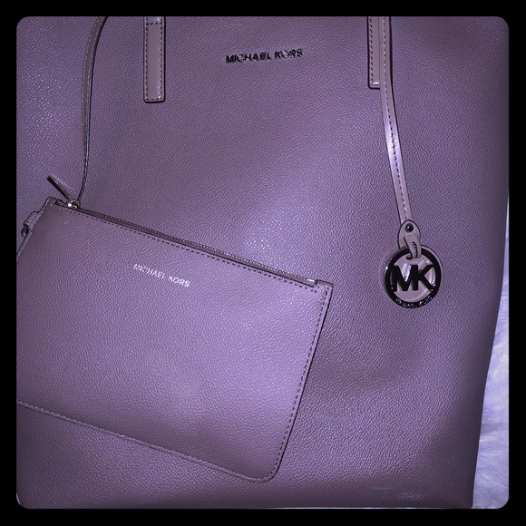 Michael Kors Handbags - Michael Kors purse Michael Kors Handbags - Michael Kors purse